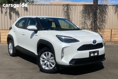 White 2023 Toyota Yaris Cross Wagon Gx Hybrid