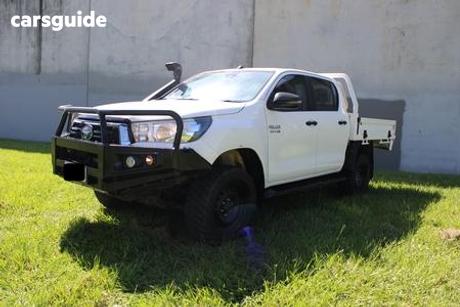 White 2019 Toyota Hilux Double Cab Chassis Sr (4X4)