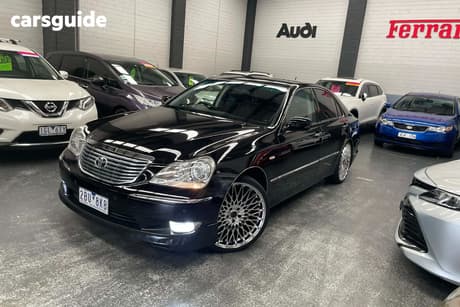 Black 2004 Toyota Crown Sedan