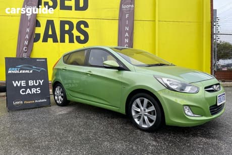 Green 2012 Hyundai Accent Hatchback Elite