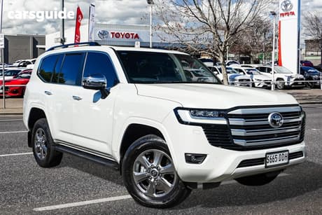 White 2024 Toyota Landcruiser Wagon Lc300 Sahara (4X4)