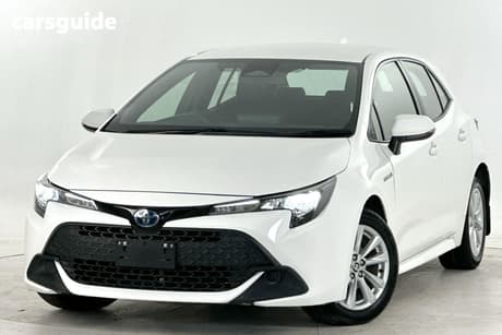 White 2023 Toyota Corolla Hatchback Ascent Sport