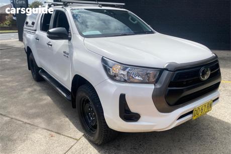 White 2021 Toyota Hilux Double Cab Pick Up Sr (4X4)