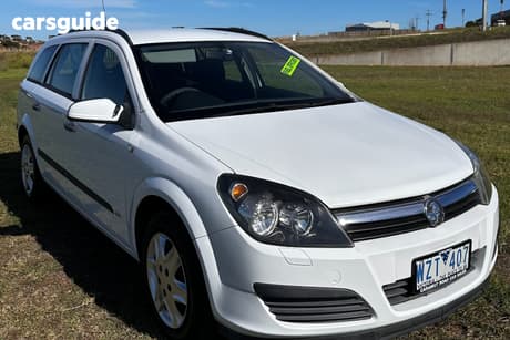 White 2006 Holden Astra Wagon Cd