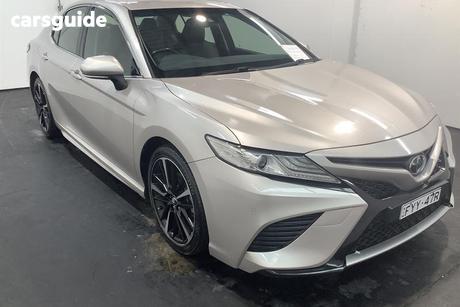 Silver 2018 Toyota Camry Sedan Sx