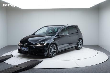 Black 2018 Volkswagen Golf Hatchback R