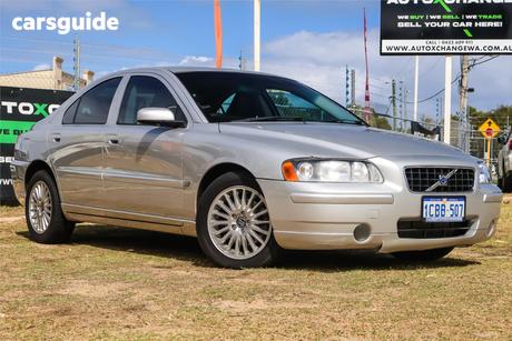 Silver 2005 Volvo S60 Sedan 2.4 20V Se