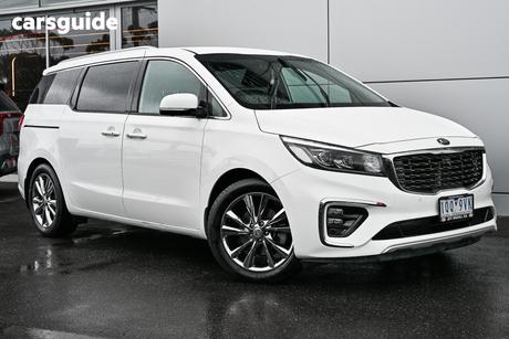 White 2019 Kia Carnival Wagon Platinum