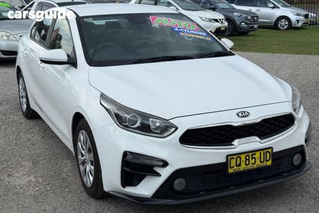 White 2018 Kia Cerato Sedan S
