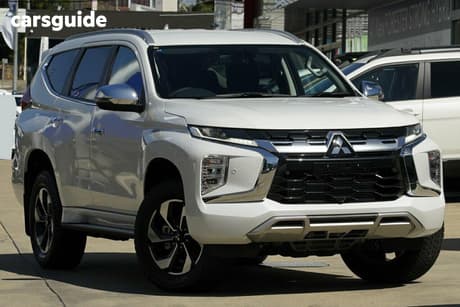 White 2024 Mitsubishi Pajero Sport Wagon Exceed (4Wd) 7 Seat