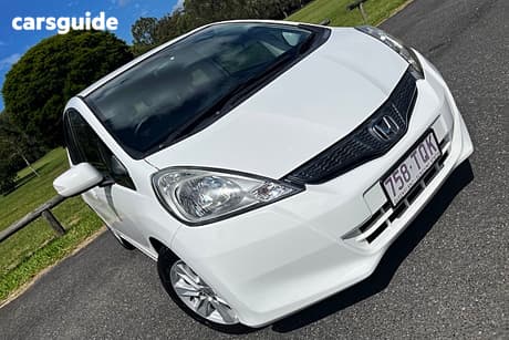 White 2013 Honda Jazz Hatchback Vibe