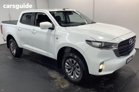 White 2022 Mazda BT-50 Dual Cab Pick-up Xt (4X2)
