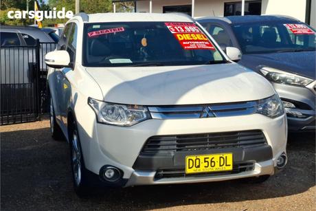 White 2014 Mitsubishi Outlander Wagon Aspire (4X4)