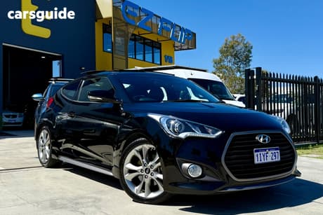 Black 2017 Hyundai Veloster Coupe Sr Turbo