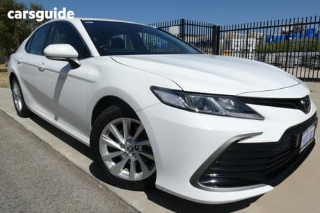 White 2023 Toyota Camry Sedan Ascent + Sat Nav