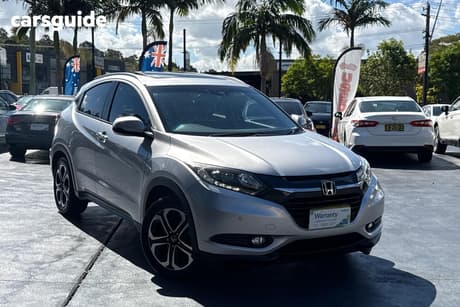Silver 2015 Honda HR-V Wagon Vti-L