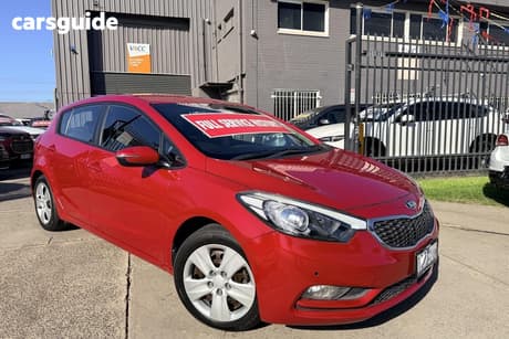 Red 2015 Kia Cerato Hatchback S