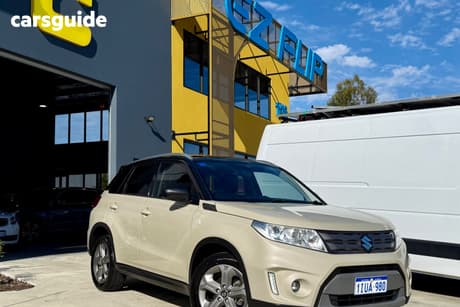 Beige 2017 Suzuki Vitara Wagon Rt-S