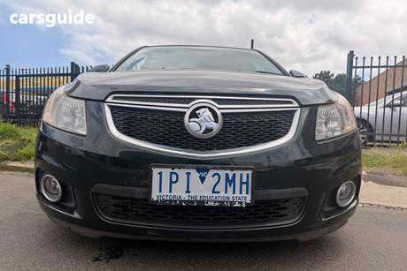 Green 2013 Holden Cruze Sedan Equipe