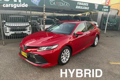 Red 2020 Toyota Camry Sedan Ascent (Hybrid)