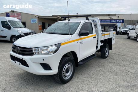 White 2019 Toyota Hilux Cab Chassis Sr (4X4)