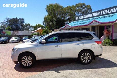 Silver 2015 Nissan Pathfinder Wagon St (4X2)
