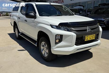 White 2019 Mitsubishi Triton Double Cab Pick Up Glx Plus (4X4)