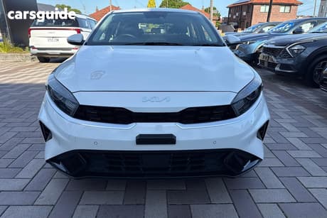 White 2024 Kia Cerato Hatchback S