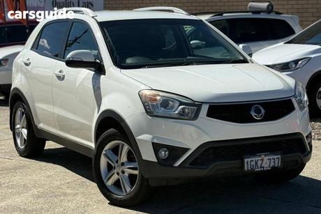White 2015 Ssangyong Korando Wagon S