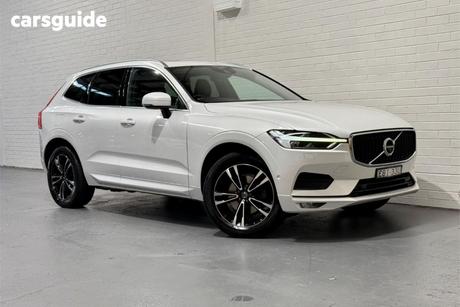 White 2019 Volvo XC60 Wagon D4 Momentum