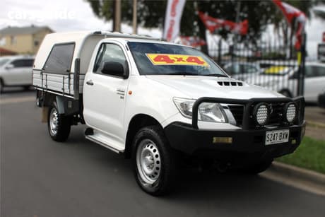 White 2014 Toyota Hilux X Cab Cab Chassis Sr (4X4)