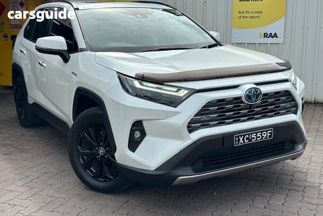 White 2022 Toyota RAV4 Wagon Cruiser (Awd) Hybrid