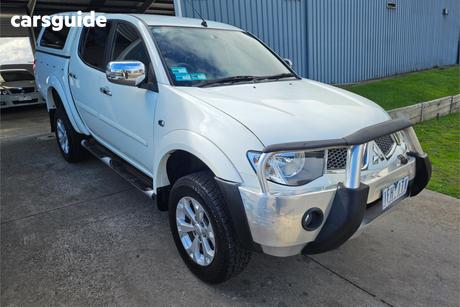 White 2015 Mitsubishi Triton Double Cab Utility Glx-R (4X4)