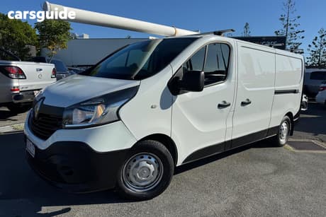 White 2018 Renault Trafic Van Lwb
