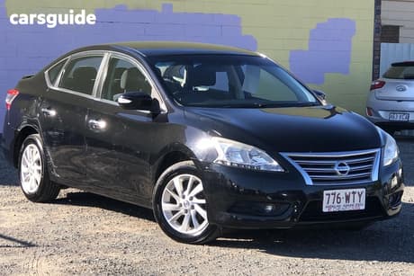 Black 2013 Nissan Pulsar Sedan St-L