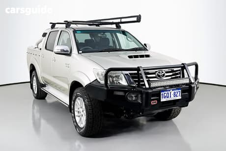 Silver 2014 Toyota Hilux Dual Cab Pick-up Sr5 (4X4)