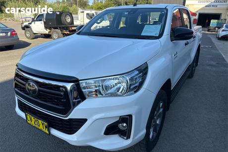 White 2019 Toyota Hilux Double Cab Pick Up Sr Hi-Rider