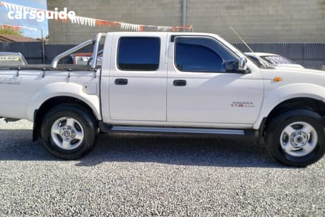2011 Nissan Navara Dual Cab Pick-up St-R (4X4)