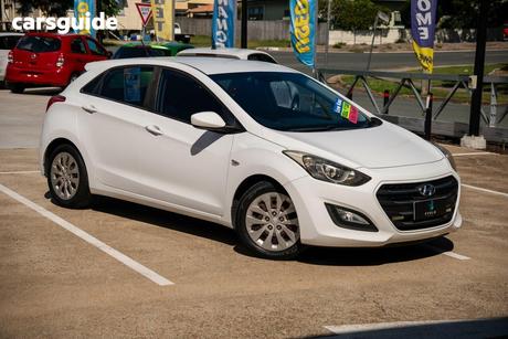 White 2016 Hyundai I30 Hatchback Active 1.6 Crdi