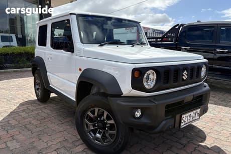 White 2025 Suzuki Jimny Wagon Glx