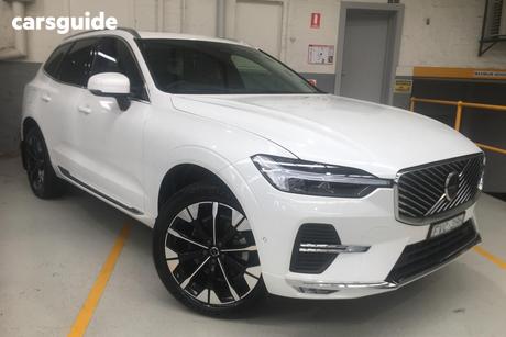 White 2025 Volvo XC60 Wagon Plus B5 Bright
