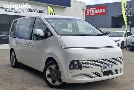 White 2022 Hyundai Staria Wagon