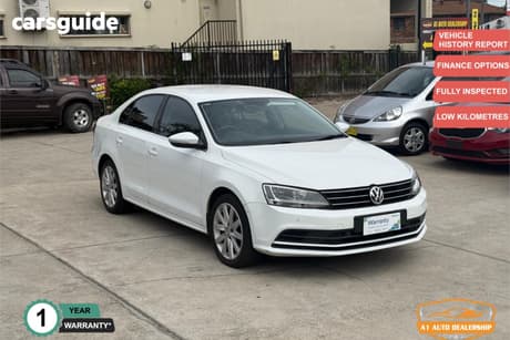 White 2015 Volkswagen Jetta Sedan 118 Tsi Comfortline