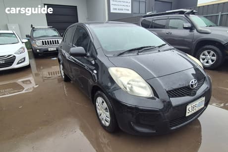 Black 2011 Toyota Yaris Hatchback Yr