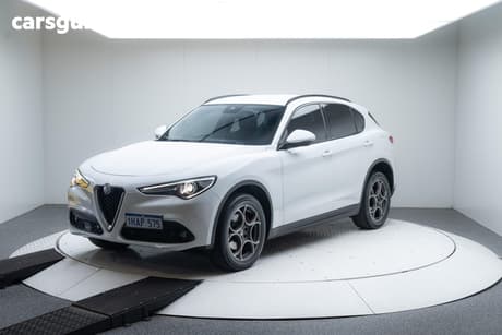 White 2019 Alfa Romeo Stelvio Wagon