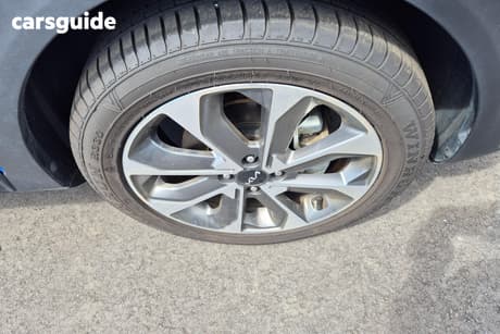 Blue 2024 Kia Stonic Wagon Sport