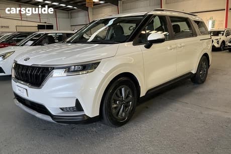 White 2021 Kia Carnival Wagon S
