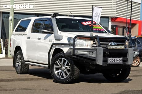 White 2016 Toyota Hilux Dual Cab Utility Sr (4X4)
