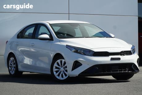 White 2024 Kia Cerato Sedan S