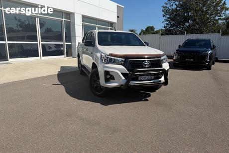 White 2019 Toyota Hilux Double Cab Pick Up Rogue (4X4)
